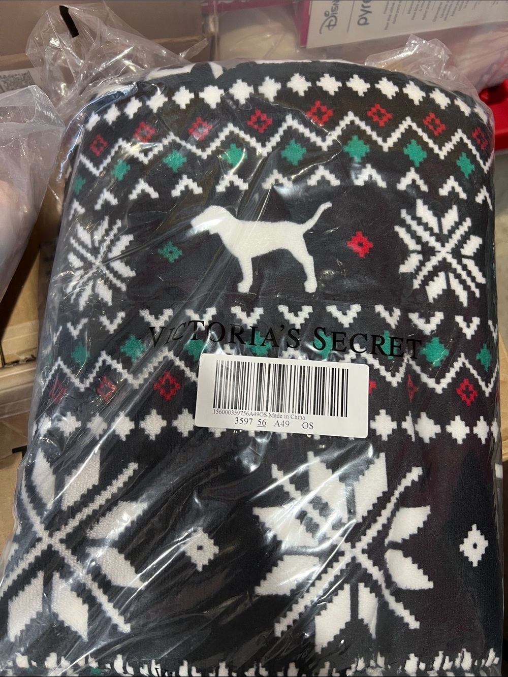 New VS PINK blanket black snowflake dog